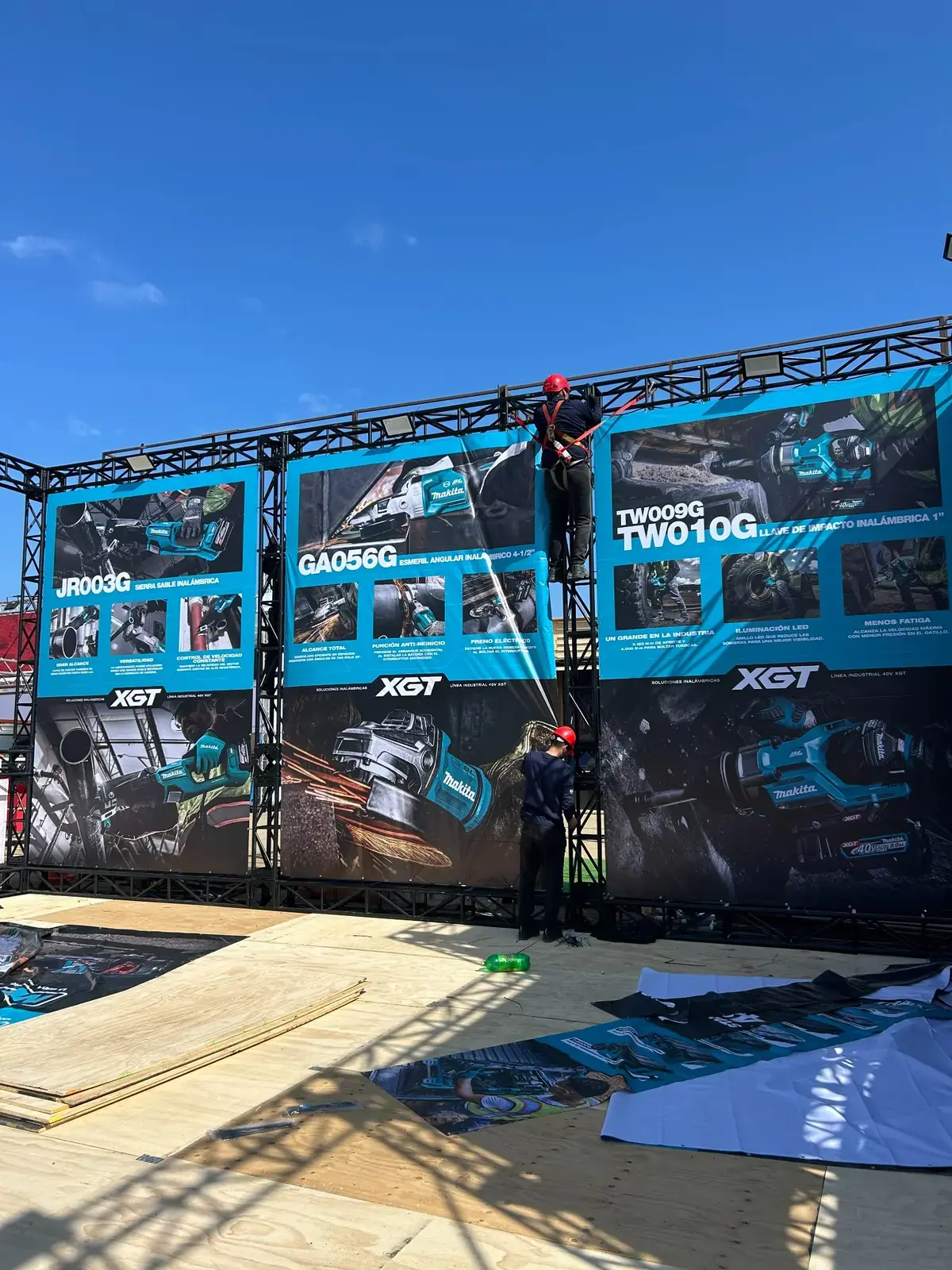 Estructura Truss del stand Makita durante Exponor 2026 en Antofagasta