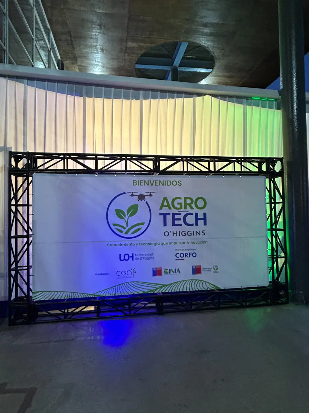 Soporte gráfico en Truss para AgroTech O’Higgins, proyecto realizado por PRAVUS