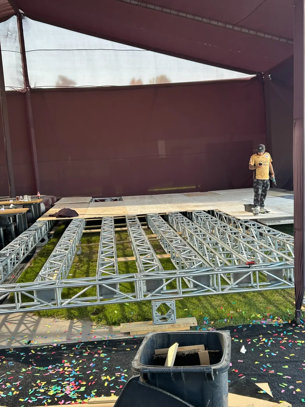 Tarima reforzada para Montaje estructural de gran formato, proyecto realizado por PRAVUS