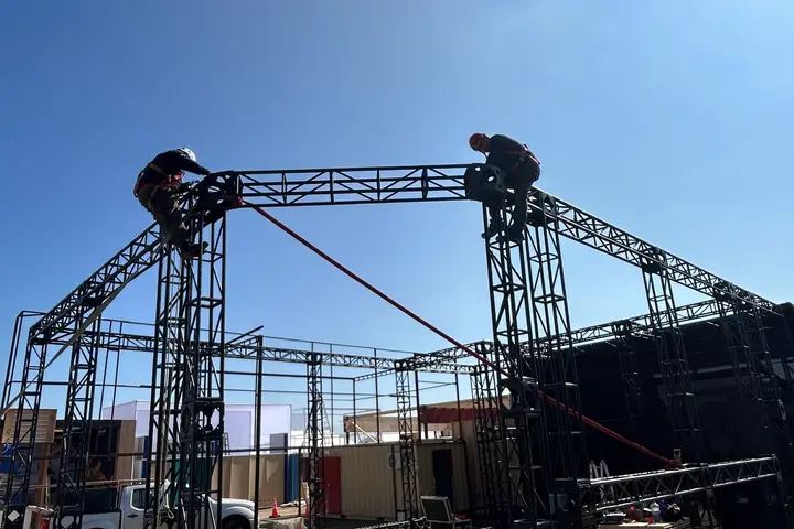 Montaje Truss de gran formato